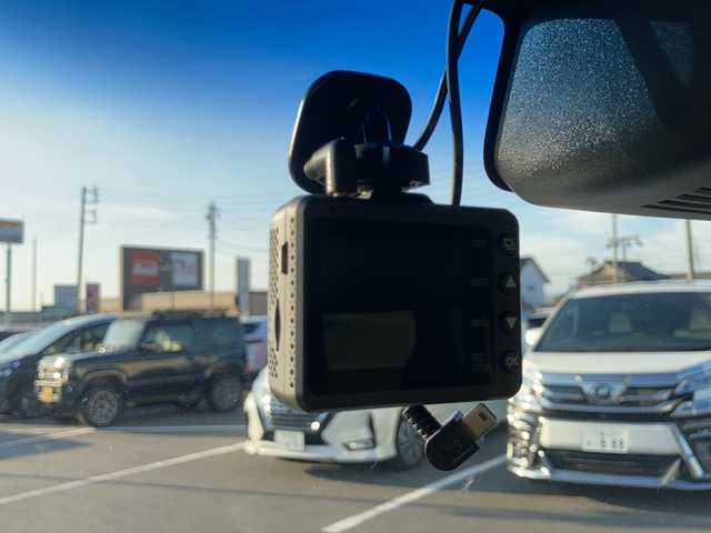 ホンダ Ｎ ＢＯＸ カスタム L ターボ 岐阜県 2021(令3)年 5.8万km プラチナホワイトパール 登録時走行距離：57376km/純正ナビ/バックカメラ/テレビ・Bluetooth・CD/両側パワースライドドア/レーダークルーズコントロール/ホンダセンシング/コーナーセンサー/ETC/LEDヘッドライト/オートライト/ハーフレザーシート/純正15インチアルミホイール/プッシュスタート/スマートキー