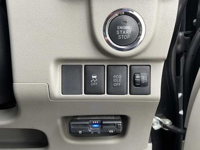 スバル ステラ G 山口県 2016(平28)年 7.2万km ブラックマイカメタリック 社外メモリナビ【GCX515】/・ワンセグテレビ/・Bluetooth/・CD／DVD/・AM/FM/・USB／iPod/ETC/バックカメラ/プッシュスタート/スマートキー/オートライト/オートエアコン/電動格納ミラー/純正フロアマット/スマートアシストIII/・衝突回避支援ブレーキ機能/・衝突警報機能/・車線逸脱警報機能/・AT誤発進抑制制御機能/・先行車発進お知らせ機能/安全装備 	 	 /・デュアルSRSエアバッグ	 	 	 /・ABS（EBD付）	 	 	 /・VDC	 	 	 /・エマージェンシーストップシグナル