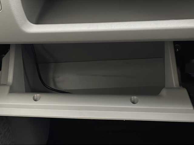 スバル ステラ G 山口県 2016(平28)年 7.2万km ブラックマイカメタリック 社外メモリナビ【GCX515】/・ワンセグテレビ/・Bluetooth/・CD／DVD/・AM/FM/・USB／iPod/ETC/バックカメラ/プッシュスタート/スマートキー/オートライト/オートエアコン/電動格納ミラー/純正フロアマット/スマートアシストIII/・衝突回避支援ブレーキ機能/・衝突警報機能/・車線逸脱警報機能/・AT誤発進抑制制御機能/・先行車発進お知らせ機能/安全装備 	 	 /・デュアルSRSエアバッグ	 	 	 /・ABS（EBD付）	 	 	 /・VDC	 	 	 /・エマージェンシーストップシグナル