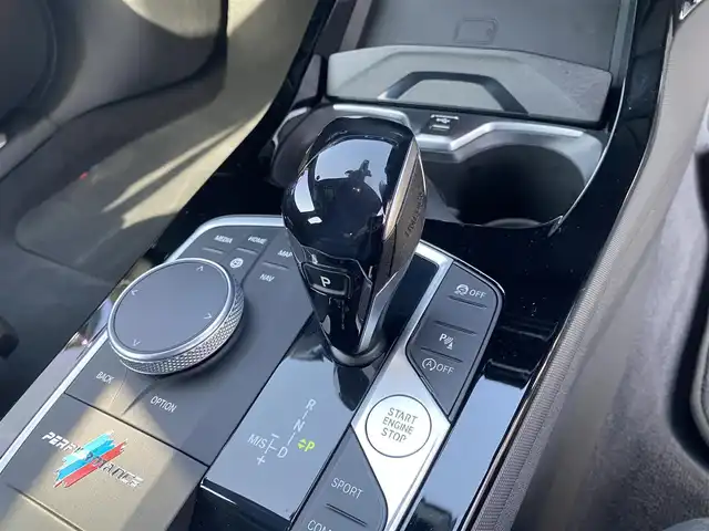 ＢＭＷ Ｍ１３５ｉ xDrive 福岡県 2020(令2)年 3.4万km 白 ・アクティブクルーズコントロール/・純正ナビ/USB/Bluetooth/carplay/・バックカメラ/・シートヒーター/・ドライブレコーダー/・フルセグテレビ/・ETC/・純正18AW/・LEDライト/・BLIS