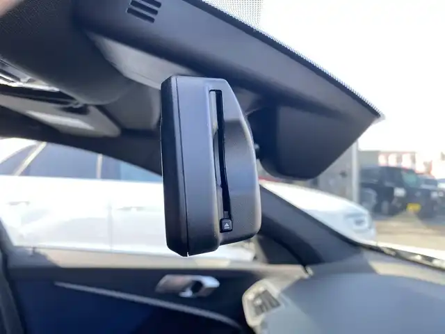 ＢＭＷ Ｍ１３５ｉ xDrive 福岡県 2020(令2)年 3.4万km 白 ・アクティブクルーズコントロール/・純正ナビ/USB/Bluetooth/carplay/・バックカメラ/・シートヒーター/・ドライブレコーダー/・フルセグテレビ/・ETC/・純正18AW/・LEDライト/・BLIS