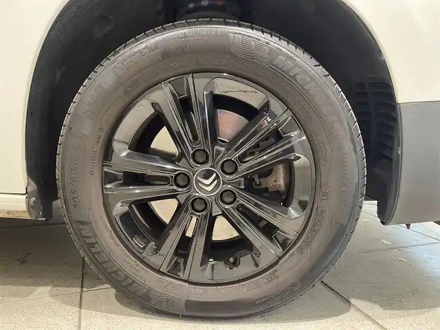 シトロエン ベルランゴ シャイン 愛知県 2020(令2)年 3.3万km 白 パノラミックガラスルーフ　/純正ディスプレイオーディオ　/Ｂｌｕｅｔｏｏｔｈ　/バックカメラ　/ＡｐｐｌｅＣａｒＰｌａｙ　/ＡｎｄｒｏｉｄＡｕｔｏ　/インテリジェントハイビーム　/ＢＳＭ　/ＬＫＡ　/ＥＴＣ/プッシュスタート/クルーズコントロール/アイドリングストップ/ウィンカーミラー