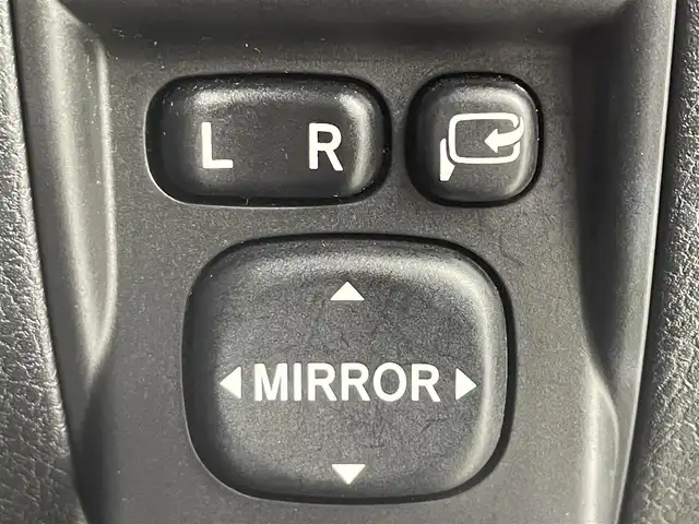 スバル エクシーガクロスオーバー７ モダンスタイル 道央・札幌 2016(平28)年 4.8万km クリスタルホワイトP ・４WD/・アイサイト/・純正ナビ/　CD/DVD/BT/フルセグ/・バックカメラ/・ドライブレコーダー/・ETC/・衝突被害軽減ブレーキ/・レーンキープアシスト/・レーダークルーズコントロール/・アイドリングストップ/・ハーフレザーシート/・パワーシート/・シートヒーター/・パドルシフト/・LEDヘッドライト/・スマートキー/・プッシュスタート/・電格ミラー/・横滑り防止装置