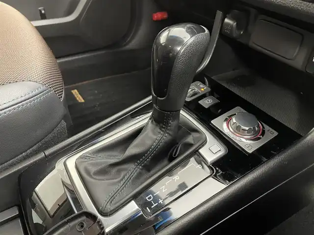 スバル エクシーガクロスオーバー７ モダンスタイル 道央・札幌 2016(平28)年 4.8万km クリスタルホワイトP ・４WD/・アイサイト/・純正ナビ/　CD/DVD/BT/フルセグ/・バックカメラ/・ドライブレコーダー/・ETC/・衝突被害軽減ブレーキ/・レーンキープアシスト/・レーダークルーズコントロール/・アイドリングストップ/・ハーフレザーシート/・パワーシート/・シートヒーター/・パドルシフト/・LEDヘッドライト/・スマートキー/・プッシュスタート/・電格ミラー/・横滑り防止装置