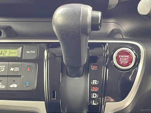 ホンダ Ｎ ＢＯＸ SSパッケージ 大阪府 2014(平26)年 5.4万km ヒダマリアイボリーパール 純正インターナビ(Gathers/VXM-145FSi)/【ワンセグTV/Bluetooth/CD/DVD/FM/AM】/両側パワースライドドア/バックカメラ/シティブレーキアクティブシステム/・低速域衝突軽減ブレーキ/・誤発進抑制機能/D/N席シートヒーター/純正14インチアルミホイール/HIDヘッドライト/オートライト/電動格納ミラー/シガーソケット/後席チップアップシート/ドアバイザー/W＋サイドエアバック/カーテンエアバック/ウィンカーミラー/スマートキー/スペアキー/プッシュスタート