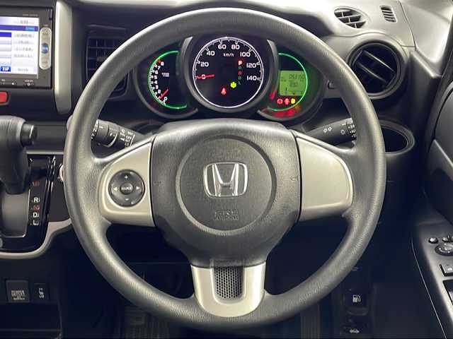 ホンダ Ｎ ＢＯＸ SSパッケージ 大阪府 2014(平26)年 5.4万km ヒダマリアイボリーパール 純正インターナビ(Gathers/VXM-145FSi)/【ワンセグTV/Bluetooth/CD/DVD/FM/AM】/両側パワースライドドア/バックカメラ/シティブレーキアクティブシステム/・低速域衝突軽減ブレーキ/・誤発進抑制機能/D/N席シートヒーター/純正14インチアルミホイール/HIDヘッドライト/オートライト/電動格納ミラー/シガーソケット/後席チップアップシート/ドアバイザー/W＋サイドエアバック/カーテンエアバック/ウィンカーミラー/スマートキー/スペアキー/プッシュスタート