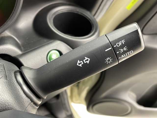 ホンダ Ｎ ＢＯＸ SSパッケージ 大阪府 2014(平26)年 5.4万km ヒダマリアイボリーパール 純正インターナビ(Gathers/VXM-145FSi)/【ワンセグTV/Bluetooth/CD/DVD/FM/AM】/両側パワースライドドア/バックカメラ/シティブレーキアクティブシステム/・低速域衝突軽減ブレーキ/・誤発進抑制機能/D/N席シートヒーター/純正14インチアルミホイール/HIDヘッドライト/オートライト/電動格納ミラー/シガーソケット/後席チップアップシート/ドアバイザー/W＋サイドエアバック/カーテンエアバック/ウィンカーミラー/スマートキー/スペアキー/プッシュスタート