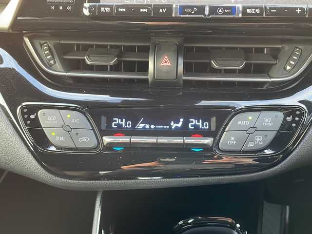 トヨタ Ｃ－ＨＲ G LEDエディション 山口県 2017(平29)年 14.4万km ホワイトパールクリスタルシャイン ワンオーナー車/社外アルパインメモリナビ/Bluetooth/フルセグTV/バックカメラ/スマートキー＆プッシュスタート/トヨタセーフティセンス/オートマチックハイビーム/レーダークルーズコントロール/レーンキープアシスト/ブラインドスポットモニター/LEDヘッドライト/LEDフォグライト/オートライト/コーナーセンサー/ステアリングスイッチ/ハーフレザーシート/前席シートヒーター/純正18インチAW/保証書・取説/スペアキー1個