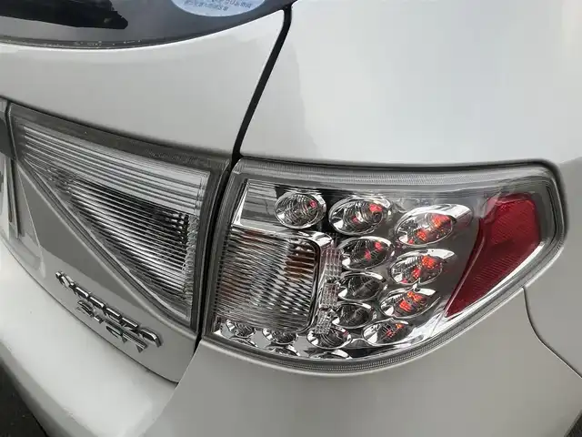 スバル インプレッサ S－GT スポーツパッケージ 秋田県 2007(平19)年 11.2万km サテンホワイトパール 社外ナビ/ターボ/４WD/フルセグ/純正アルミ/リモコンキー/純正フロントエアロ/サイドエアロ/アイドリングストップ/クルーズコントロール/MTモード付AT/ETC/ステアリングスイッチ/オートエアコン/パワーステアリング/パワーウィンドウ/横滑り防止/レベライザー/電動格納ミラー