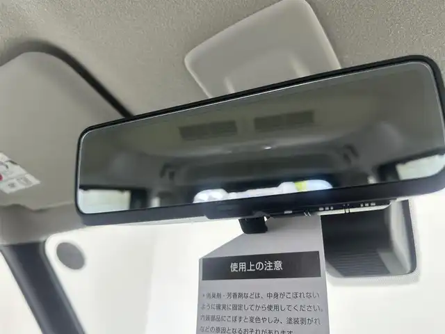 三菱 デリカミニ T プレミアム 愛知県 2025(令7)年 0.1万km未満 緑 純正９インチナビ　/（ＴＶ／ＢＴ）　/レーダークルーズコントロール　/全方位モニター　/パドルシフト　/衝突軽減システム　/コーナーセンサー　/レーンキープアシスト　/両側パワースライドドア　/ハーフレザーシート　/前席シートヒーター　/ハンドルヒーター　/純正ＡＷ