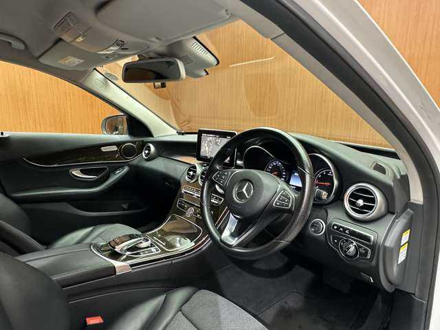 メルセデス・ベンツ Ｃ２００ アバンギャルド 千葉県 2015(平27)年 7.1万km ポーラホワイト ｃａｒｌｓｓｏｎ製１９インチＡＷ　/純正ナビ　/バックカメラ　/ハーフレザーシート　/シートヒーター　/パワーシート　/ドライブレコーダー　/フルセグＴＶ　/ＬＥＤヘッドライト　/オートライト　/ＥＴＣ