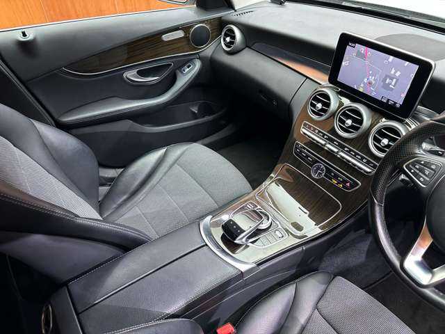メルセデス・ベンツ Ｃ２００ アバンギャルド 千葉県 2015(平27)年 7.1万km ポーラホワイト ｃａｒｌｓｓｏｎ製１９インチＡＷ　/純正ナビ　/バックカメラ　/ハーフレザーシート　/シートヒーター　/パワーシート　/ドライブレコーダー　/フルセグＴＶ　/ＬＥＤヘッドライト　/オートライト　/ＥＴＣ