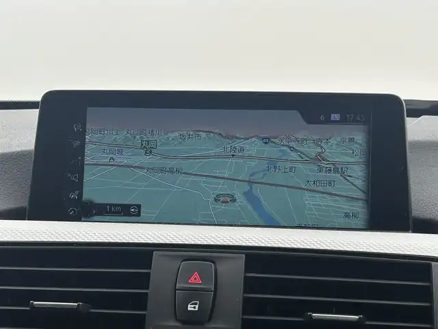 ＢＭＷ ３１８ｉ Mスポーツ 福井県 2016(平28)年 5.5万km アルピンホワイトⅢ Mスポーツ/純正ナビゲーション/【AM/FM/CD/Bluetooth/AUX】/バックカメラ/ETC/パワーシート（運転席/助手席）/オートライト/LEDヘッドライド/プッシュスタート/スマートキー/スペアキー/ドライブレコーダー