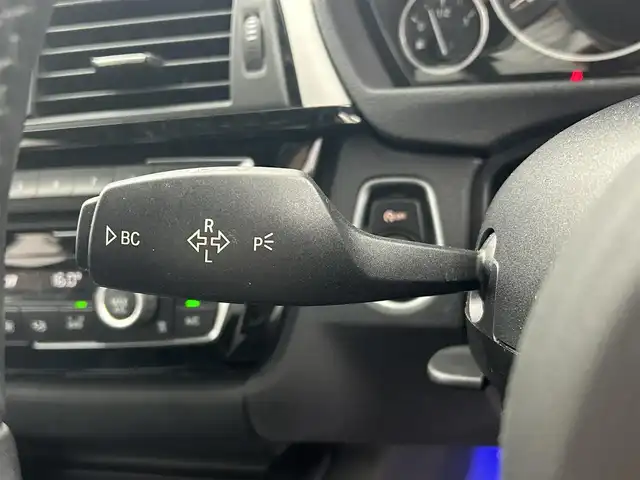 ＢＭＷ ３１８ｉ Mスポーツ 福井県 2016(平28)年 5.5万km アルピンホワイトⅢ Mスポーツ/純正ナビゲーション/【AM/FM/CD/Bluetooth/AUX】/バックカメラ/ETC/パワーシート（運転席/助手席）/オートライト/LEDヘッドライド/プッシュスタート/スマートキー/スペアキー/ドライブレコーダー