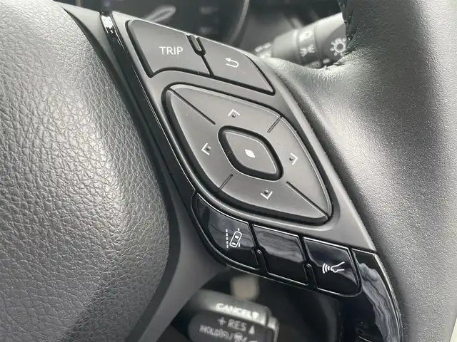 トヨタ Ｃ－ＨＲ ハイブリッド 1．8G 神奈川県 2019(令1)年 3.6万km ホワイトパールクリスタルシャイン ワンオーナー/純正ナビ・フルセグ・USB・Bluetooth・Miracast/全周囲カメラ/ビルトインETC/TVキャンセラー/革巻ハンドル/クルーズコントロール/ステアリングリモコン/トヨタセーフティセンス/ハーフレザーシート/前席シートヒーター/トノカバー/ラゲッジマット/ISOFIX対応/新車時保証書/取扱説明書/ナビ取扱説明書/スマートキー×2DVDナビ