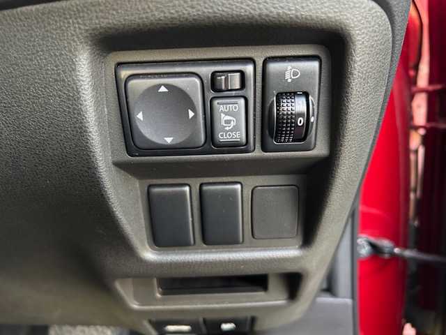日産 ジューク 15RX タイプV 熊本県 2012(平24)年 5.2万km ラディアントレッド プッシュスタート/純正ナビ/バックカメラ/ETC/オートライト/フォグライト/純正フロアマット/純正ドアバイザー/新車保証書/取扱説明書