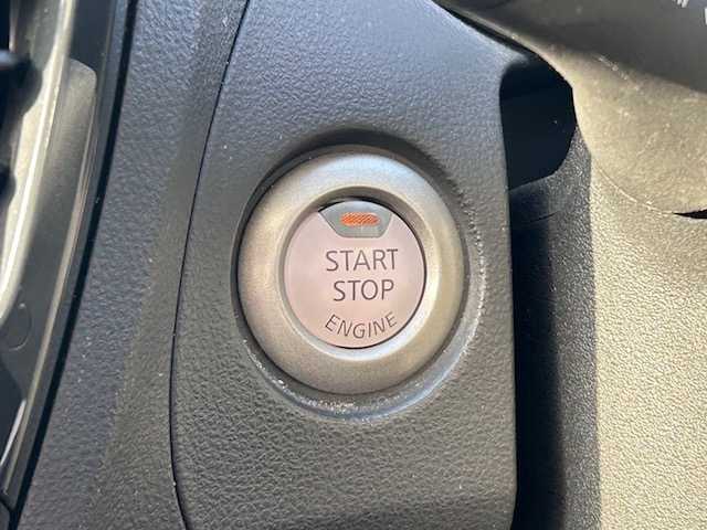 日産 ジューク 15RX タイプV 熊本県 2012(平24)年 5.2万km ラディアントレッド プッシュスタート/純正ナビ/バックカメラ/ETC/オートライト/フォグライト/純正フロアマット/純正ドアバイザー/新車保証書/取扱説明書