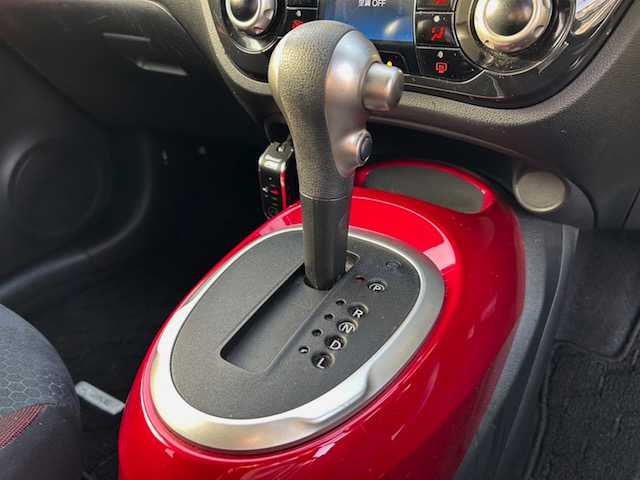 日産 ジューク 15RX タイプV 熊本県 2012(平24)年 5.2万km ラディアントレッド プッシュスタート/純正ナビ/バックカメラ/ETC/オートライト/フォグライト/純正フロアマット/純正ドアバイザー/新車保証書/取扱説明書