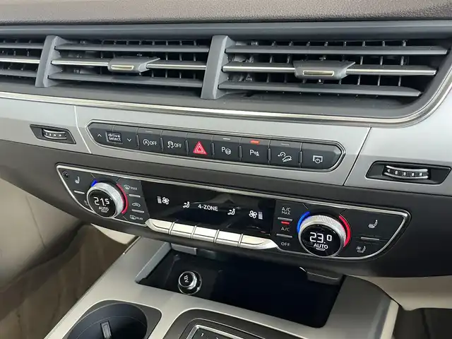 アウディ Ｑ７ 55TFSIクワトロアダプティブエアサスペンション 山形県 2020(令2)年 4.6万km 黒 7シーターパッケージ/・3列シート/・4ゾーンオートマチックエアコンディショナー/・電動リアゲート/・フットオープナー/コンフォートパッケージ/・コンフォートシート/・シードベンチレーション/・ボルテラレザー/パノラマサンルーフ/純正ナビ/フルセグTV/360°カメラ