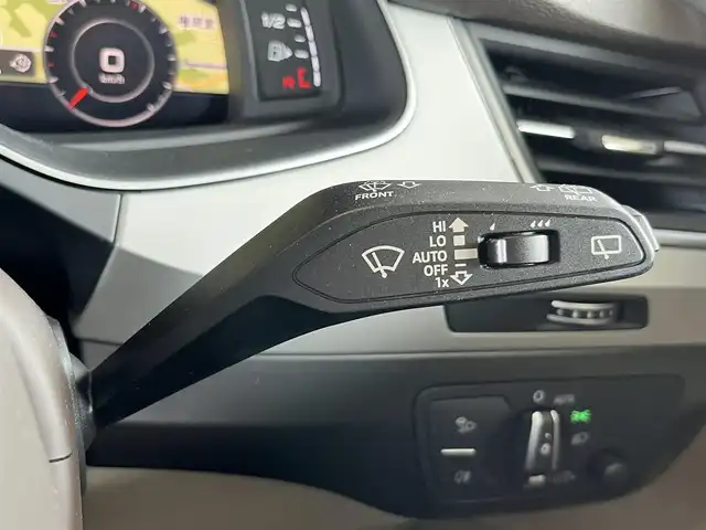 アウディ Ｑ７ 55TFSIクワトロアダプティブエアサスペンション 山形県 2020(令2)年 4.6万km 黒 7シーターパッケージ/・3列シート/・4ゾーンオートマチックエアコンディショナー/・電動リアゲート/・フットオープナー/コンフォートパッケージ/・コンフォートシート/・シードベンチレーション/・ボルテラレザー/パノラマサンルーフ/純正ナビ/フルセグTV/360°カメラ