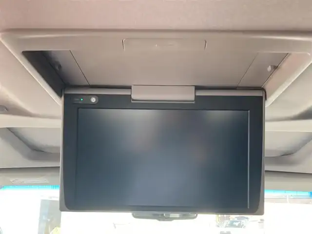 トヨタ アルファード S Cパッケージ 熊本県 2022(令4)年 3.6万km ホワイトパールクリスタルシャイン ツインムーンルーフ/純正ディスプレイオーディオ/・AM/FM/CD/DVD/BT/Miracast/・フルセグTV/・バックカメラ/純正１２．１型フリップダウンモニター/トヨタセーフティセンス/・プリクラッシュセーフティ/・レーントレーシングアシスト/・クリアランスソナー/・パーキングサポートブレーキ/・ロードサインアシスト/・オートマチックハイビーム/レーダークルーズコントロール/ウッドコンビステアリング/・ステアリングヒーター/・ステアリングリモコン/黒革シート/・D席メモリシート/・D/Nパワーシート/・D/Nシートヒーター/・D/Nシートクーラー/ビルトインＥＴＣ/前方ドライブレコーダー/パワーバックドア/両側電動ドア/電動パーキング/オートホールド/スマートキー/プッシュスタート/社外フロアマット/ドアバイザー/純正アルミホイール