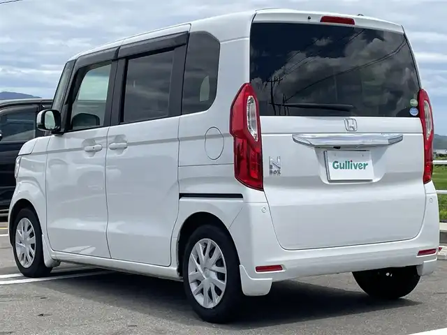 ホンダ Ｎ ＢＯＸ G L ホンダセンシング 大分県 2018(平30)年 2.8万km プラチナホワイトパール 純正メモリナビ/・フルセグTV/CD/DVD/SD/Bluetooth/バックカメラ/ビルトインETC/片側パワースライドドア/ISOFIX対応/後席用サイドサンシェード/ステアリングリモコン/純正LEDヘッドライト/純正フロアマット/純正ドアバイザ―/新車保証書/取扱説明書/スペアキー１本/ホンダセンシング/・アダプティブクルーズコントロール/・衝突被害軽減ブレーキ/・先行車発進お知らせ機能/・路外逸脱抑制機能/・標識認識機能