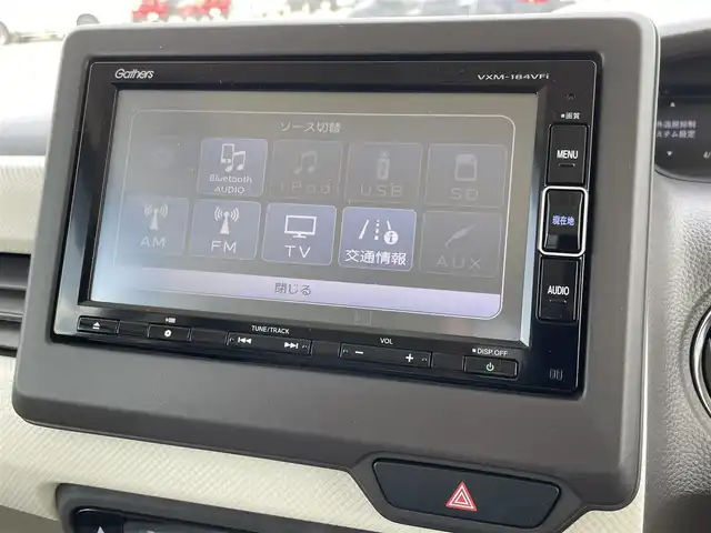 ホンダ Ｎ ＢＯＸ G L ホンダセンシング 大分県 2018(平30)年 2.8万km プラチナホワイトパール 純正メモリナビ/・フルセグTV/CD/DVD/SD/Bluetooth/バックカメラ/ビルトインETC/片側パワースライドドア/ISOFIX対応/後席用サイドサンシェード/ステアリングリモコン/純正LEDヘッドライト/純正フロアマット/純正ドアバイザ―/新車保証書/取扱説明書/スペアキー１本/ホンダセンシング/・アダプティブクルーズコントロール/・衝突被害軽減ブレーキ/・先行車発進お知らせ機能/・路外逸脱抑制機能/・標識認識機能