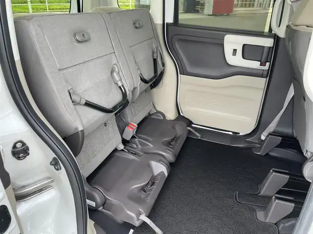 ホンダ Ｎ ＢＯＸ G L ホンダセンシング 大分県 2018(平30)年 2.8万km プラチナホワイトパール 純正メモリナビ/・フルセグTV/CD/DVD/SD/Bluetooth/バックカメラ/ビルトインETC/片側パワースライドドア/ISOFIX対応/後席用サイドサンシェード/ステアリングリモコン/純正LEDヘッドライト/純正フロアマット/純正ドアバイザ―/新車保証書/取扱説明書/スペアキー１本/ホンダセンシング/・アダプティブクルーズコントロール/・衝突被害軽減ブレーキ/・先行車発進お知らせ機能/・路外逸脱抑制機能/・標識認識機能