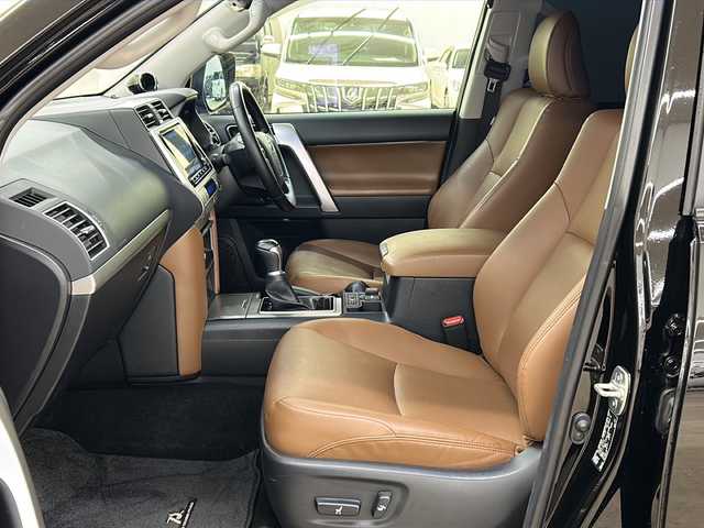 トヨタ ランドクルーザー プラド TX-L 70thアニバーサリーLTD 道央・札幌 2021(令3)年 5.2万km ブラック /純正ナビ//サンルーフ//寒冷地仕様//クルーズコントロール追従走行あり//パワーシート（運転席、助手席）//ビルトインETC//レーンキープアシスト//横滑り防止装置//ドライブレコーダー//コーナーセンサー（前後）//エンジンスターター//オートマチックハイビーム//オートライト//オートエアコン//純正LEDヘッドライト//純正18インチアルミホイール//レザーシート//プッシュスタート//スマートキー//純正ドアバイザー//電動格納ドアミラー//純正フロアマット//エアバッグ（ダブル+カーテン）