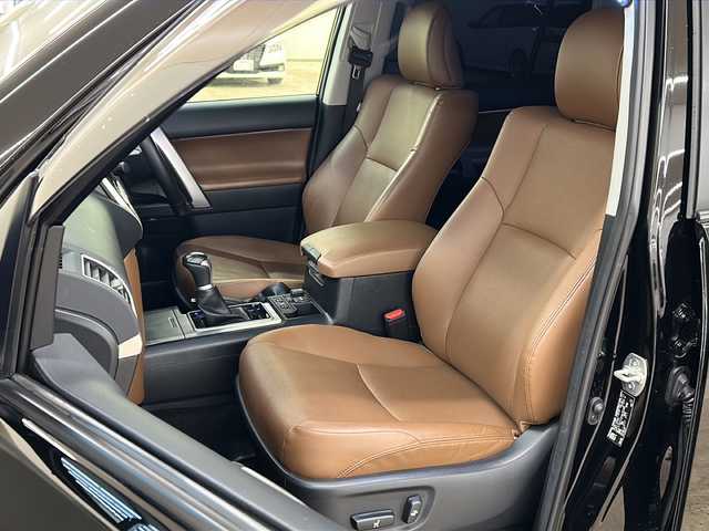 トヨタ ランドクルーザー プラド TX-L 70thアニバーサリーLTD 道央・札幌 2021(令3)年 5.2万km ブラック /純正ナビ//サンルーフ//寒冷地仕様//クルーズコントロール追従走行あり//パワーシート（運転席、助手席）//ビルトインETC//レーンキープアシスト//横滑り防止装置//ドライブレコーダー//コーナーセンサー（前後）//エンジンスターター//オートマチックハイビーム//オートライト//オートエアコン//純正LEDヘッドライト//純正18インチアルミホイール//レザーシート//プッシュスタート//スマートキー//純正ドアバイザー//電動格納ドアミラー//純正フロアマット//エアバッグ（ダブル+カーテン）