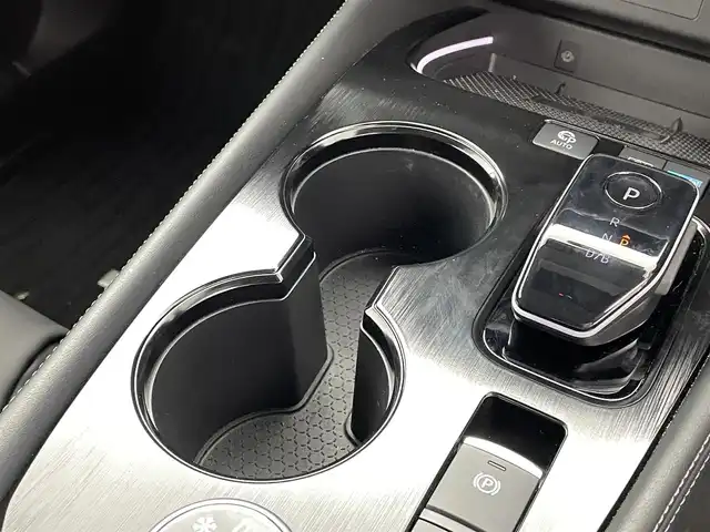 日産 エクストレイル G e－4ORCE 福井県 2023(令5)年 1.3万km 黒／ゴールド 純正12.3型ナビ/（AM/FM/BT/USB/フルセグ）/全方位カメラ/HUD/ビルトイン2.0ETC/デジタルインナーミラー/オートホールド付電子パーキング/パワーバックドア/レザーシート/D/N席パワーシート/D席メモリシート/D/N席シートヒーター/ハンドルヒーター/ブラインドスポットモニター/衝突被害軽減システム/レーダークルーズコントロール/レーンキープアシスト/コーナーセンサー/横滑り防止装置/オートLEDライト/オートマチックハイビーム/純正アルミホイール/純正フロアマット/純正エンジンスターター/社外スタッドレスタイヤ積込/保証書/取扱説明書/ナビ説明書