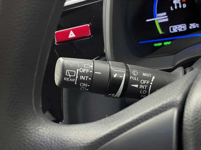 ホンダ フィット ハイブリット Fパッケージ 栃木県 2014(平26)年 1万km ティンテッドシルバーM 純正ナビ/CD/DVD/Bluetooth/AM/FM/フルセグTV/シティーブレーキアクティブシステム/バックカメラ/ETC/純正フロアマット/プッシュスタート/ステアリングスイッチ/電格ミラー/スマートキー