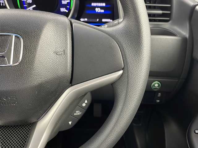 ホンダ フィット ハイブリット Fパッケージ 栃木県 2014(平26)年 1万km ティンテッドシルバーM 純正ナビ/CD/DVD/Bluetooth/AM/FM/フルセグTV/シティーブレーキアクティブシステム/バックカメラ/ETC/純正フロアマット/プッシュスタート/ステアリングスイッチ/電格ミラー/スマートキー