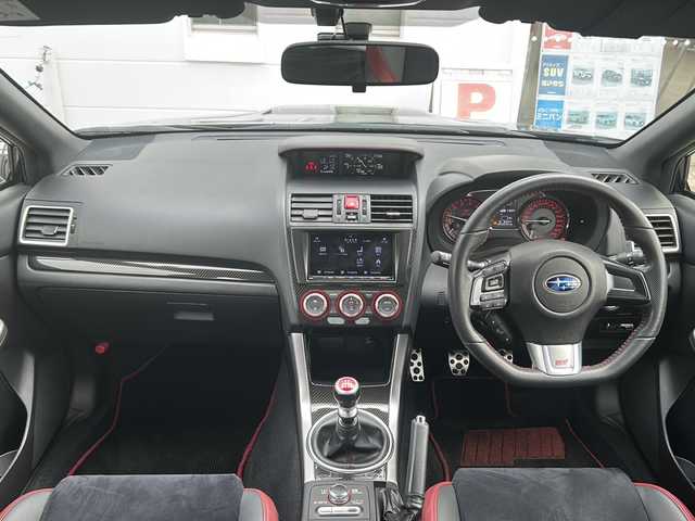 スバル ＷＲＸ ＳＴＩ STI 愛知県 2017(平29)年 7万km ダークグレーメタリック /禁煙車/ワンオーナー/6速MT//STiフロントリップスポイラー//STiリアアンダースポイラー//大型リアウィング/4本出しマフラー//ダイアトーンナビ・フルセグTV//Bluetooth/CD・DVD//バックカメラ/ETC//前方純正ドライブレコーダー//ドライバーズコントロールセンターデフ//LEDオートライト/フォグランプ//プッシュスタート/横滑り防止装置//アルミペダル/電動格納ミラーウインカー//ヘッドライトレベライザー//純正１８インチアルミ//純正フロアマット//ハーフレザーシート//ステアリングスイッチ//新車保証書/取扱説明書//スペアキー