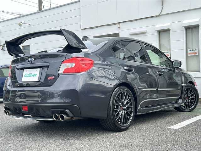 スバル ＷＲＸ ＳＴＩ STI 愛知県 2017(平29)年 7万km ダークグレーメタリック /禁煙車/ワンオーナー/6速MT//STiフロントリップスポイラー//STiリアアンダースポイラー//大型リアウィング/4本出しマフラー//ダイアトーンナビ・フルセグTV//Bluetooth/CD・DVD//バックカメラ/ETC//前方純正ドライブレコーダー//ドライバーズコントロールセンターデフ//LEDオートライト/フォグランプ//プッシュスタート/横滑り防止装置//アルミペダル/電動格納ミラーウインカー//ヘッドライトレベライザー//純正１８インチアルミ//純正フロアマット//ハーフレザーシート//ステアリングスイッチ//新車保証書/取扱説明書//スペアキー