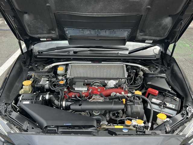 スバル ＷＲＸ ＳＴＩ STI 愛知県 2017(平29)年 7万km ダークグレーメタリック /禁煙車/ワンオーナー/6速MT//STiフロントリップスポイラー//STiリアアンダースポイラー//大型リアウィング/4本出しマフラー//ダイアトーンナビ・フルセグTV//Bluetooth/CD・DVD//バックカメラ/ETC//前方純正ドライブレコーダー//ドライバーズコントロールセンターデフ//LEDオートライト/フォグランプ//プッシュスタート/横滑り防止装置//アルミペダル/電動格納ミラーウインカー//ヘッドライトレベライザー//純正１８インチアルミ//純正フロアマット//ハーフレザーシート//ステアリングスイッチ//新車保証書/取扱説明書//スペアキー