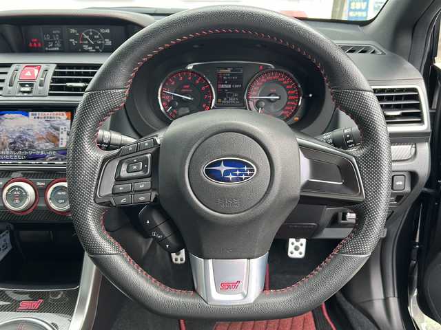 スバル ＷＲＸ ＳＴＩ STI 愛知県 2017(平29)年 7万km ダークグレーメタリック /禁煙車/ワンオーナー/6速MT//STiフロントリップスポイラー//STiリアアンダースポイラー//大型リアウィング/4本出しマフラー//ダイアトーンナビ・フルセグTV//Bluetooth/CD・DVD//バックカメラ/ETC//前方純正ドライブレコーダー//ドライバーズコントロールセンターデフ//LEDオートライト/フォグランプ//プッシュスタート/横滑り防止装置//アルミペダル/電動格納ミラーウインカー//ヘッドライトレベライザー//純正１８インチアルミ//純正フロアマット//ハーフレザーシート//ステアリングスイッチ//新車保証書/取扱説明書//スペアキー