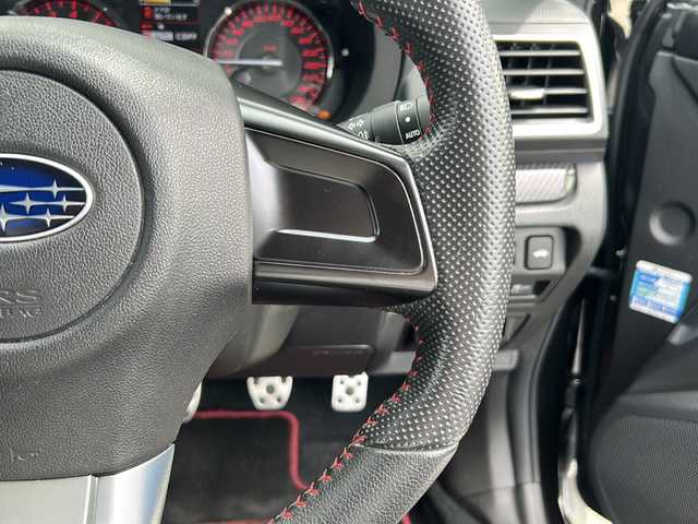 スバル ＷＲＸ ＳＴＩ STI 愛知県 2017(平29)年 7万km ダークグレーメタリック /禁煙車/ワンオーナー/6速MT//STiフロントリップスポイラー//STiリアアンダースポイラー//大型リアウィング/4本出しマフラー//ダイアトーンナビ・フルセグTV//Bluetooth/CD・DVD//バックカメラ/ETC//前方純正ドライブレコーダー//ドライバーズコントロールセンターデフ//LEDオートライト/フォグランプ//プッシュスタート/横滑り防止装置//アルミペダル/電動格納ミラーウインカー//ヘッドライトレベライザー//純正１８インチアルミ//純正フロアマット//ハーフレザーシート//ステアリングスイッチ//新車保証書/取扱説明書//スペアキー
