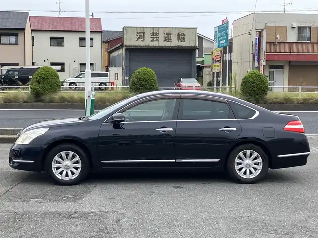 日産 ティアナ 250XL 三重県 2008(平20)年 6.4万km サファイアブラック ♪メーカーナビ/　・CD録音・Bluetooth・ラジオ/♪バックガイドカメラ/♪スマートキーx２/♪プッシュスタート/♪D/N席パワーシート/♪N席オットマン/♪革巻きステアリング/♪ステアリングスイッチ/♪ビルトインETC/♪オートライト/♪フォグライト/♪電動格納ミラー/♪ウィンカーミラー/♪フロアマット/♪ライトレベリング/♪ドアバイザー/♪プライバシーガラス/♪サイドエアバック