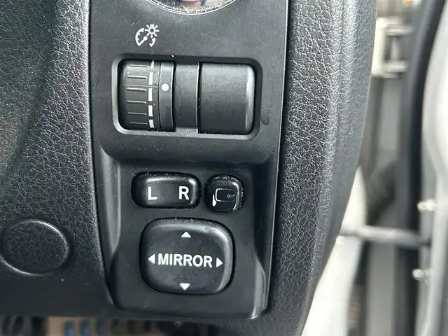 スバル インプレッサ 1．5i－S 宮城県 2009(平21)年 16.2万km スパークシルバーメタリック 登録時走行距離162013km/プッシュスタート/パワーステアリング/パワーウインドウ/スマートキー/AAC/CD・DVD/AM/FM/ETC/フルフラット/フロアマット純正/パワーシート(運転席)/サイドエアロ/純正１６インチAW/ABS/横滑り防止装置/盗難防止装置/オービスレーダー