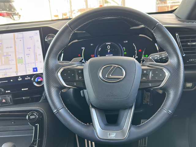 レクサス ＮＸ 450h+ Fスポーツ 京都府 2022(令4)年 2.2万km ソニッククロム ワンオーナー /TRDディフューザースポーツマフラー /オレンジキャリパー /全方位カメラ /HUD /プロアクティブドライビングアシスト /安心降車アシスト /クリアランスソナー/リアカメラディテクション/リアクロストラフィックアラート/ロードサインアシスト/ブレーキホールド/デジタルインナーミラー/ウィンカーミラー/3眼LEDヘッドライト/フロントフォグランプ/オートライト/オートマチックハイビーム /BSM /PKSB /４WD/14インチ純正ディスプレイオーディオ/フルセグTV/CD再生機能/Bluetooth/USB/Miracast/全席シートヒーター/運転席＋助手席エアシート/メモリーパワーシート/パドルシフト/全方位ドライブレコーダー(DC5800)/Wサイドエアバッグ/カーテンエアバッグ