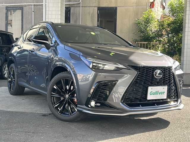 レクサス ＮＸ 450h+ Fスポーツ 京都府 2022(令4)年 2.2万km ソニッククロム ワンオーナー /TRDディフューザースポーツマフラー /オレンジキャリパー /全方位カメラ /HUD /プロアクティブドライビングアシスト /安心降車アシスト /クリアランスソナー/リアカメラディテクション/リアクロストラフィックアラート/ロードサインアシスト/ブレーキホールド/デジタルインナーミラー/ウィンカーミラー/3眼LEDヘッドライト/フロントフォグランプ/オートライト/オートマチックハイビーム /BSM /PKSB /４WD/14インチ純正ディスプレイオーディオ/フルセグTV/CD再生機能/Bluetooth/USB/Miracast/全席シートヒーター/運転席＋助手席エアシート/メモリーパワーシート/パドルシフト/全方位ドライブレコーダー(DC5800)/Wサイドエアバッグ/カーテンエアバッグ