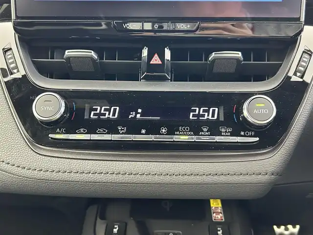 トヨタ ＧＲカローラ RZ 福井県 2024(令6)年 0.7万km プレシャスブラックパール 純正メーカーオプションナビ/フルセグ/Bluetooth/ＴｏｙｏｔａＳａｆｅｔｙＳｅｎｓｅ/・プリクラッシュセーフティ/・レーントレーシングアシスト/・レーンディパーチャーアラート/・オートマチックハイビーム/・レーダークルーズコントロール/JBLサウンド/ドラレコ前後/置くだけ充電/ハンドルヒーター/シートヒーター/フォグランプ