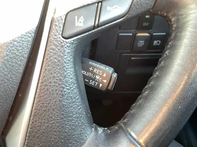 トヨタ アルファード S 三重県 2021(令3)年 4.3万km ホワイトパールクリスタルシャイン ワンオーナー/トヨタセーフティセンス/　・レーダークルーズ/　・レーンキープアシスト/　・衝突被害低減ブレーキ/　・LEDヘッドライト/　・オートハイビーム/前後コーナーセンサー/ブレーキオートホールド　/ナビ/　・フルセグTV/CD/DVD/BlueTooth/　・AppleCarPlay/AndroidAuto/フリップダウンモニター/両側パワスラドア/ビルトインETC2.0/取説/保証書/スペアキー