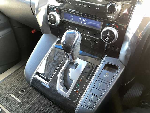 トヨタ アルファード S 三重県 2021(令3)年 4.3万km ホワイトパールクリスタルシャイン ワンオーナー/トヨタセーフティセンス/　・レーダークルーズ/　・レーンキープアシスト/　・衝突被害低減ブレーキ/　・LEDヘッドライト/　・オートハイビーム/前後コーナーセンサー/ブレーキオートホールド　/ナビ/　・フルセグTV/CD/DVD/BlueTooth/　・AppleCarPlay/AndroidAuto/フリップダウンモニター/両側パワスラドア/ビルトインETC2.0/取説/保証書/スペアキー