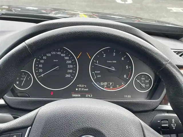 ＢＭＷ ３２０ｄ ラグジュアリー 埼玉県 2016(平28)年 18.7万km インペリアル・ブルー・ブリリアント・エフェクト 純正ナビ/ＢＳＭ/ＡＣＣ/レーンキープ/バックカメラ/ＥＴＣ/ハンズフリートランクオープナー/スペアキー