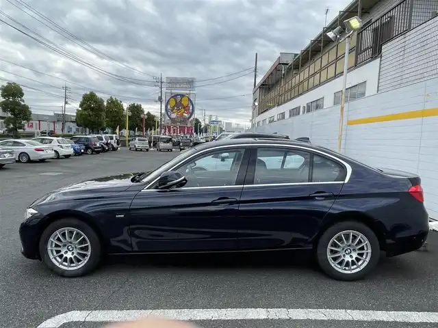 ＢＭＷ ３２０ｄ ラグジュアリー 埼玉県 2016(平28)年 18.7万km インペリアル・ブルー・ブリリアント・エフェクト 純正ナビ/ＢＳＭ/ＡＣＣ/レーンキープ/バックカメラ/ＥＴＣ/ハンズフリートランクオープナー/スペアキー