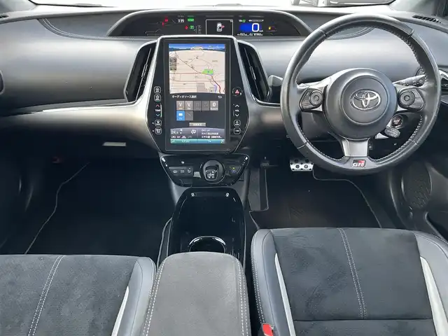 トヨタ プリウス ＰＨＶ Sナビパッケージ・GRスポーツ 岡山県 2019(平31)年 8.2万km ホワイトパールクリスタルシャイン 登録時走行距離81992km/純正11.6インチナビ/フルセグTV(AM/FM/Bluetooth)/バックカメラ/ビルトインETC2.0/ドライブレコーダー/トヨタセーフティセンス/・レーダークルーズコントロール/・プリクラッシュセーフティ/・オートマチックハイビーム/・レーントレーシングアシスト/D/N席シートヒーター/USB入力端子/純正フロアマット/17インチ純正AW/プッシュスタート/スマートキー×2