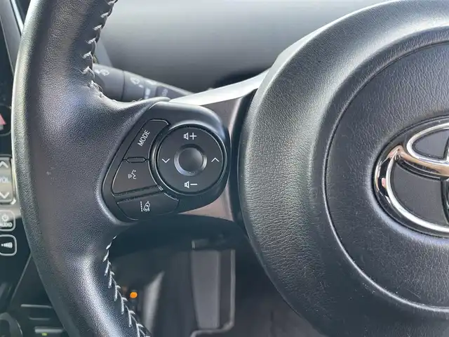 トヨタ プリウス ＰＨＶ Sナビパッケージ・GRスポーツ 岡山県 2019(平31)年 8.2万km ホワイトパールクリスタルシャイン 登録時走行距離81992km/純正11.6インチナビ/フルセグTV(AM/FM/Bluetooth)/バックカメラ/ビルトインETC2.0/ドライブレコーダー/トヨタセーフティセンス/・レーダークルーズコントロール/・プリクラッシュセーフティ/・オートマチックハイビーム/・レーントレーシングアシスト/D/N席シートヒーター/USB入力端子/純正フロアマット/17インチ純正AW/プッシュスタート/スマートキー×2