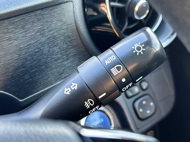 トヨタ アクア S スタイルブラック 愛知県 2018(平30)年 7.8万km シルバー 純正SDナビ　/バックカメラ　/Ｂｌｕｅｔｏｏｔｈ　/ワンセグＴＶ　/前ドラレコ　/ＥＴＣ　/ＣＤ　ＤＶＤ　/前後ソナー　/オートハイビーム　/社外アルミホイール　/ＬＥＤヘッドライト　/プッシュスタート